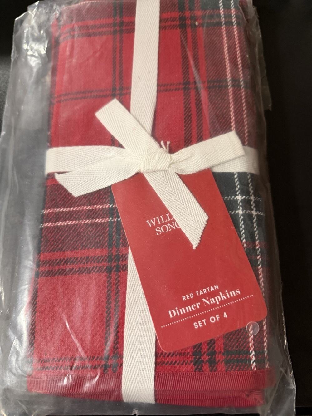 NWT Williams Sonoma Red Tartan Plaid Dinner Napkins Set of 4 Christmas Holiday